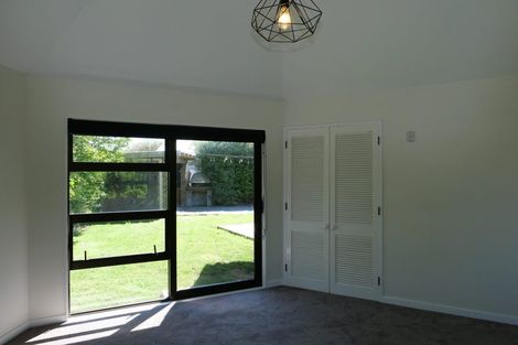 Photo of property in 3 Nugget Grove, Raumati Beach, Paraparaumu, 5032