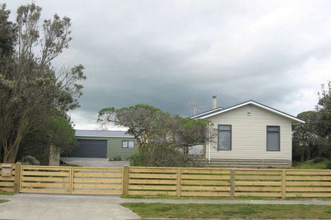 Photo of property in 50 Kahukura Avenue, Waitarere Beach, Levin, 5510