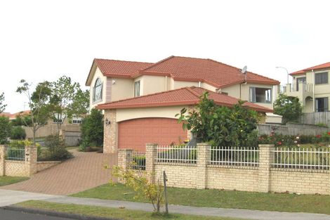 Photo of property in 2 Hobie Court, West Harbour, Auckland, 0618