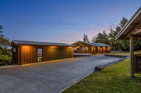 Photo of property in 45 Pinetone Road, Kumeu, 0892