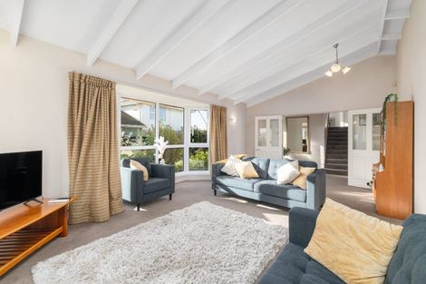 Photo of property in 18 Delaware Crescent, Russley, Christchurch, 8042