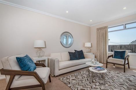 Photo of property in 1/8 Lansdowne Street, Bayswater, Auckland, 0622