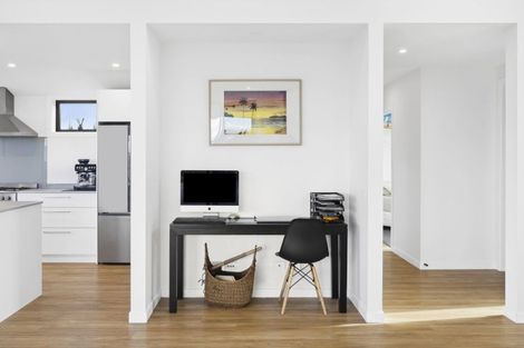 Photo of property in 2 Mahoe Close, Upper Moutere, 7173