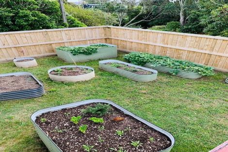 Photo of property in 2/72 Aeroview Drive, Beach Haven, Auckland, 0626