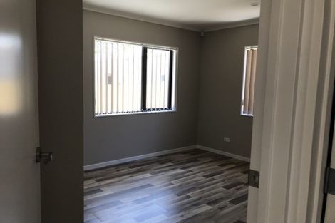 Photo of property in 4a Milton Road, Orewa, 0931