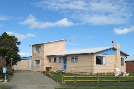 Photo of property in 14 Martin Harvey Street, Levin, 5510