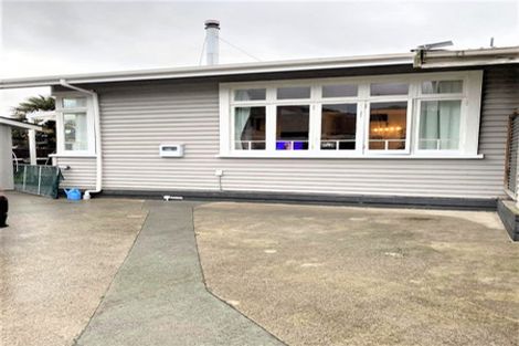 Photo of property in 1/125 Upper Fitzherbert Road, Wainuiomata, Lower Hutt, 5373