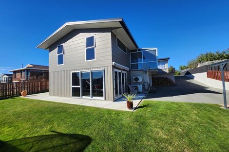 Photo of property in 8 Oakleigh Crescent, Oamaru North, Oamaru, 9400