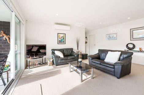 Photo of property in 20 Stace Hopper Drive, One Tree Point, 0118