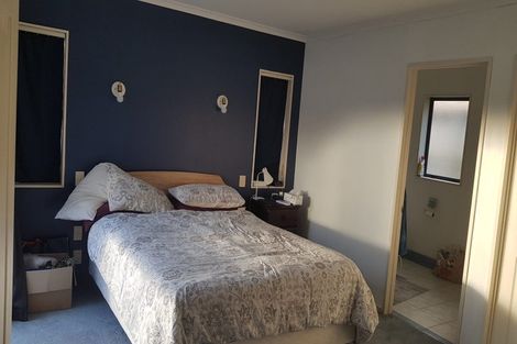 Photo of property in 3 Boderg Way, East Tamaki, Auckland, 2016