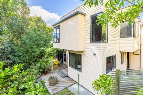 Photo of property in 18h Milton Road, Hospital Hill, Napier, 4110