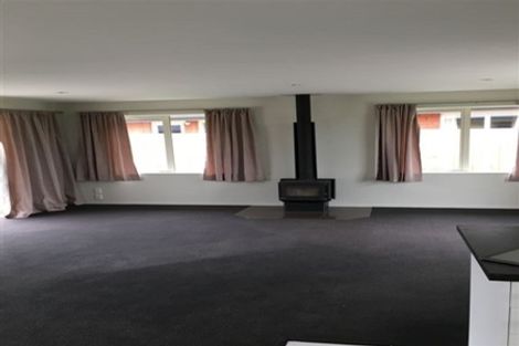 Photo of property in 146c High Street, Oxford, 7430