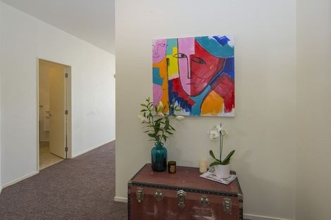 Photo of property in Stadium Garden Flats, 406/107 Thorndon Quay, Pipitea, Wellington, 6011