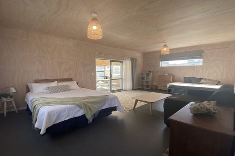 Photo of property in 232 Maunsell Road, Port Waikato, Tuakau, 2695