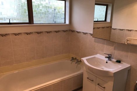 Photo of property in 81a Thurleigh Grove, Karori, Wellington, 6012