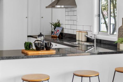 Photo of property in 85 Moore Street, Leamington, Cambridge, 3432