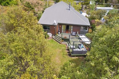 Photo of property in 21 Elmslie Road, Pinehaven, Upper Hutt, 5019
