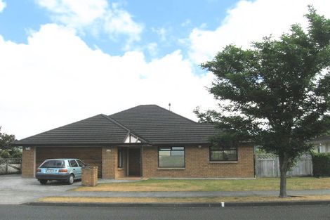 Photo of property in 1a Clearwater Terrace, Brown Owl, Upper Hutt, 5018