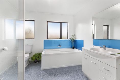 Photo of property in 24 Eskdale Road, Papakowhai, Porirua, 5024