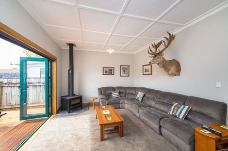 Photo of property in 25 Edgeware Road, Palmerston North, 4410