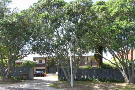 Photo of property in 32 Sharon Road, Waiake, Auckland, 0630