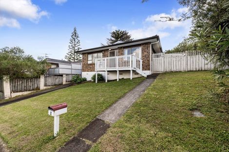 Photo of property in 2/2 Anna Watson Road, Half Moon Bay, Auckland, 2012