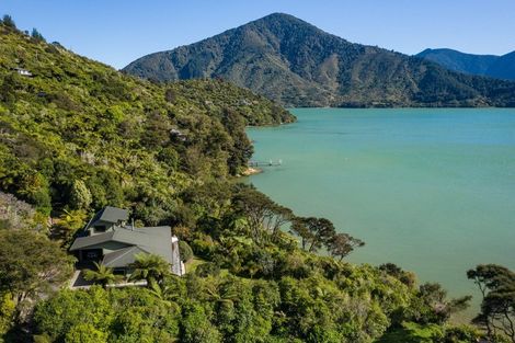 Photo of property in 254 Moetapu Bay Road, Moetapu Bay, Picton, 7282