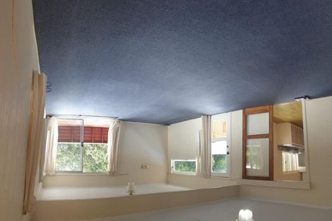 Photo of property in 18 Heath Avenue, Northcote, Auckland, 0627