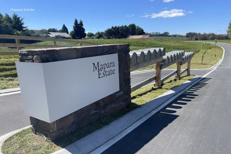 Photo of property in 10 Willow Lane, Acacia Bay, 3385