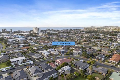 Photo of property in 6 Lillian Place, Orewa, 0931