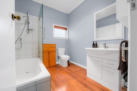 Photo of property in 6 Strowan Avenue, Fairfield, Hamilton, 3214