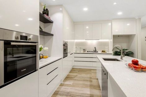 Photo of property in 19 Syd Grant Crescent, Orewa, 0931