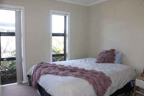 Photo of property in 65a Rosalie Terrace, Kelvin Grove, Palmerston North, 4414
