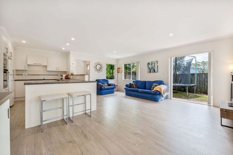 Photo of property in 14c Sunnyhill Crescent, Sunnyhills, Auckland, 2010