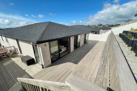 Photo of property in 31 Surf View Crescent, Red Beach, 0932