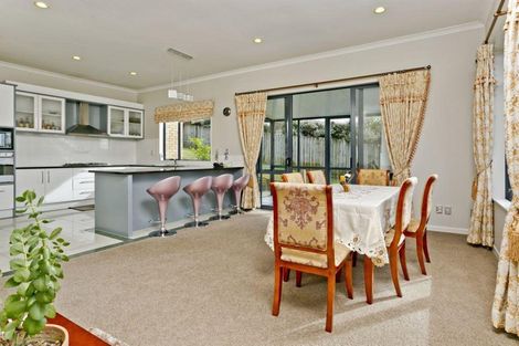 Photo of property in 13 Spoonbill Place, Unsworth Heights, Auckland, 0632