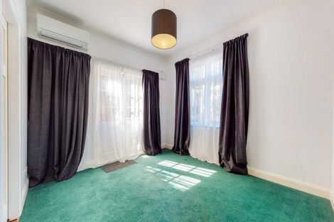 Photo of property in 3a Linwood Way, Island Bay, Wellington, 6023