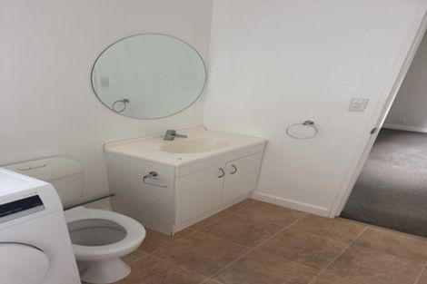 Photo of property in 9 Pakuranga Road, Pakuranga, Auckland, 2010