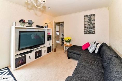 Photo of property in 52 Rathmar Drive, Manurewa, Auckland, 2105