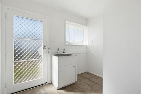Photo of property in 22 Howden Road, Fairfield, Hamilton, 3214