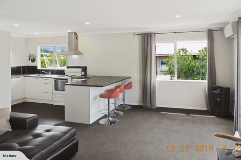 Photo of property in 6 Solea Road, Sunnyvale, Auckland, 0612