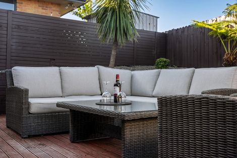 Photo of property in 24 Goh Place, Manurewa, Auckland, 2105