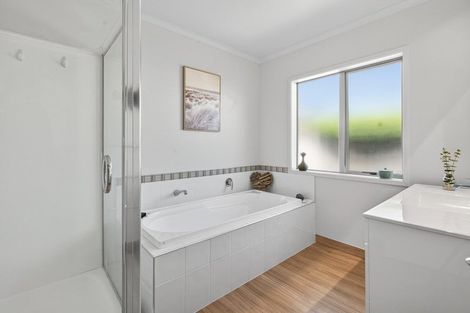 Photo of property in 3 Shaun Close, Papamoa Beach, Papamoa, 3118