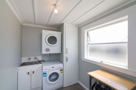 Photo of property in 25 Edgeware Road, Palmerston North, 4410