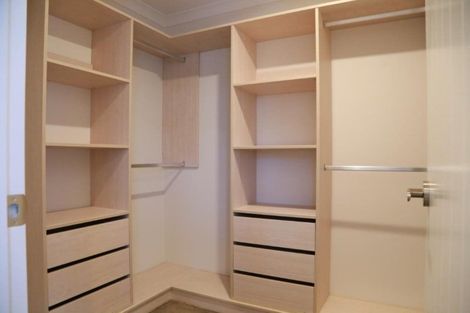 Photo of property in 4 Tawa Place, Orewa, 0931