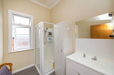 Photo of property in 25 Edgeware Road, Palmerston North, 4410