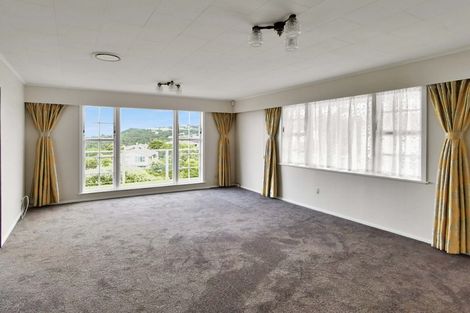Photo of property in 24 Cypress Drive, Maungaraki, Lower Hutt, 5010
