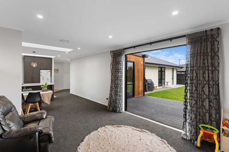 Photo of property in 2 Reuben Avenue, Rolleston, 7615