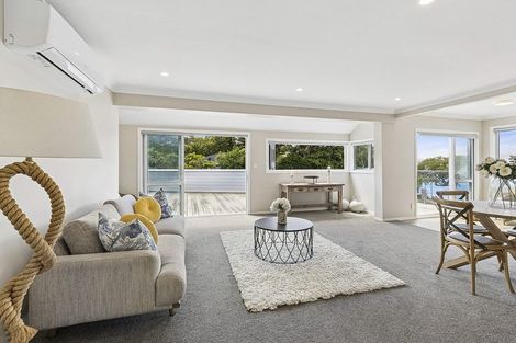 Photo of property in 156 Paremata Road, Paremata, Porirua, 5024