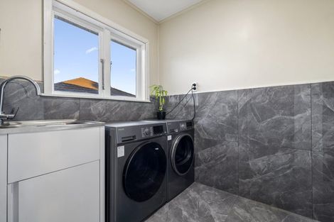 Photo of property in 8 Landscape Road, Pukekohe, 2120